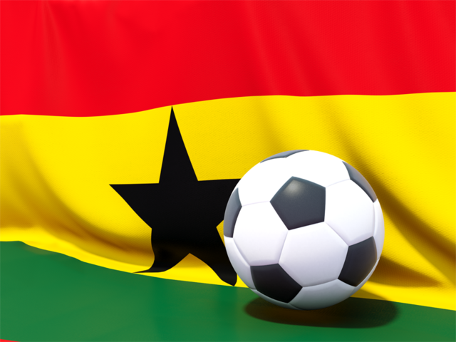 Футбольный мяч на фоне флага. Скачать флаг. Гана