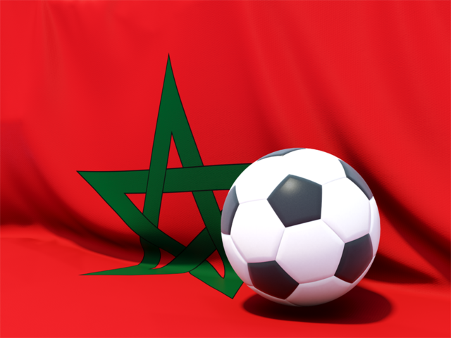 Футбольный мяч на фоне флага. Скачать флаг. Марокко