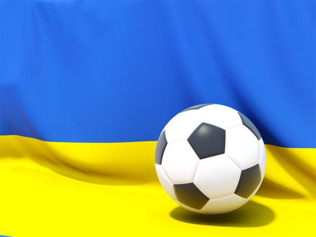 Футбольный мяч на фоне флага. Скачать флаг. Украина