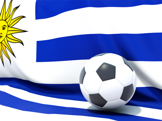 Футбольный мяч на фоне флага. Скачать флаг. Уругвай
