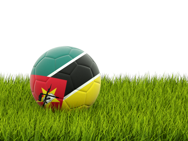 Футбольная мяч в траве. Скачать флаг. Мозамбик