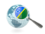 Соломоновы Острова. Флаг под увеличительным стеклом с голубым глобусом. Скачать иллюстрацию.